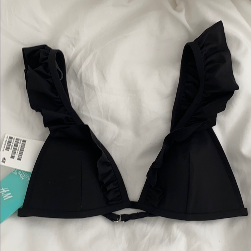 H&M Ruffle Bikini Top